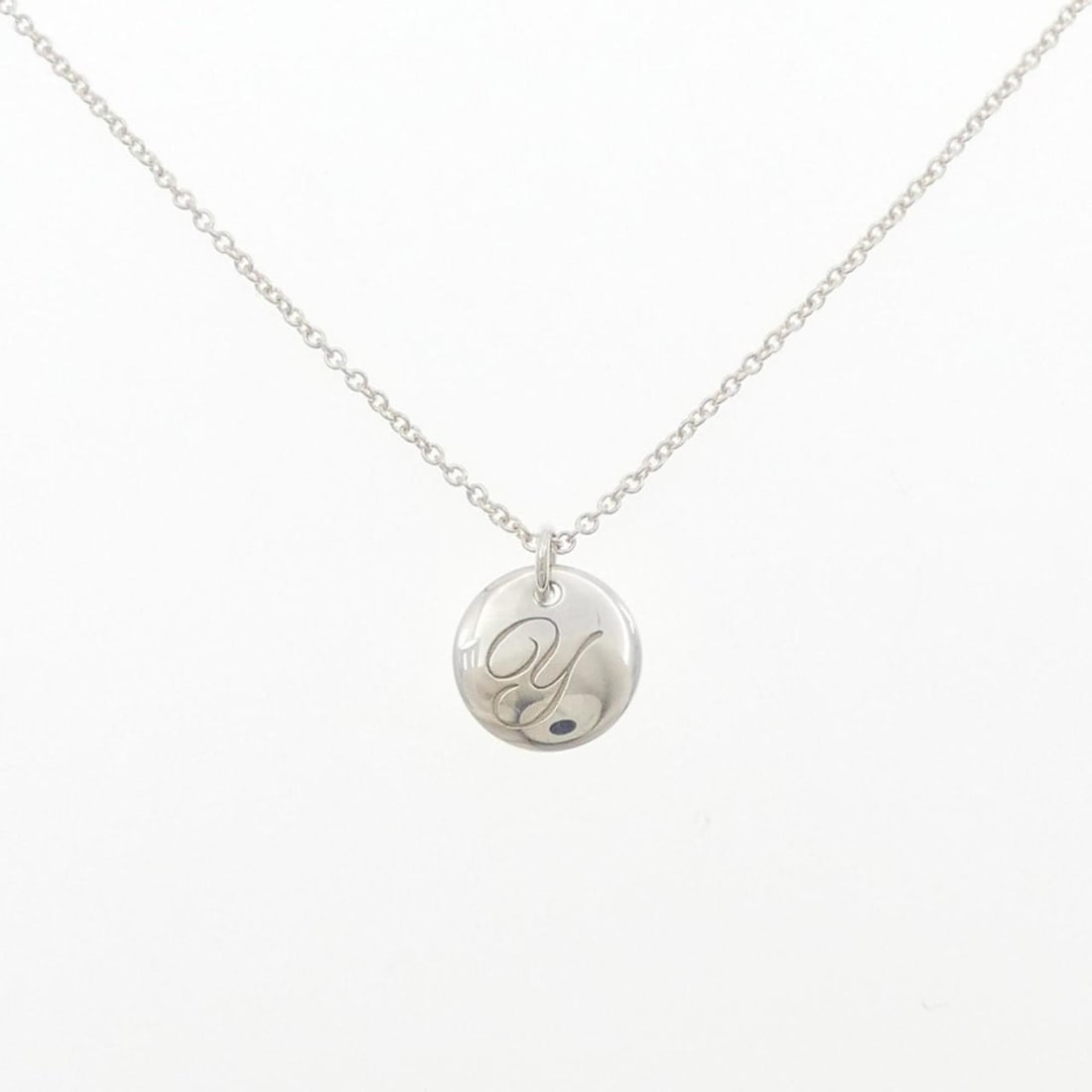 Tiffany Notes Letter Necklace: --- Catalog ---Category: SizePendant Size: 12.6mm / 0.49''Neck Circumference: 46 cm / 18.11''Category: DesignGender: WomenMaterial: Silver 925Necklace Type: NecklaceCategory: GeneralBrand: Tiffany---