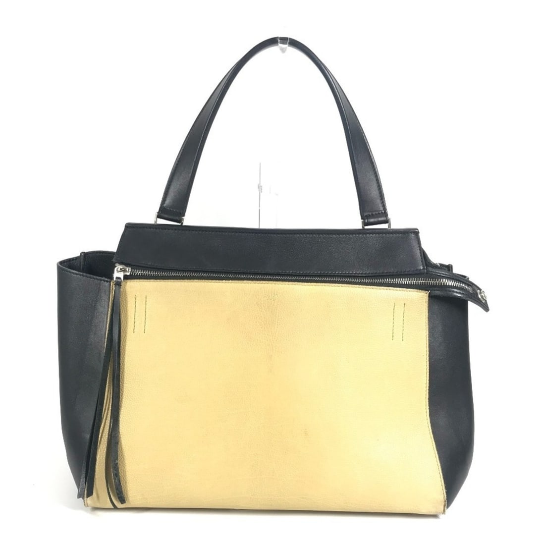 CELINE Two-tone Edge Handbag, Fringe and Tassel Leather Shoulder Bag, Beige, for Men Women: --- Catalog ---Category: SizeSize (HxWxD): 25.5cm x 33cm x 17cm / 10.03'' x 12.99'' x 6.69''Category: DesignType: Handbag, Shoulder bagColor: Beige, NavyGender: Men,Women,UnisexMaterial: Leather Categ