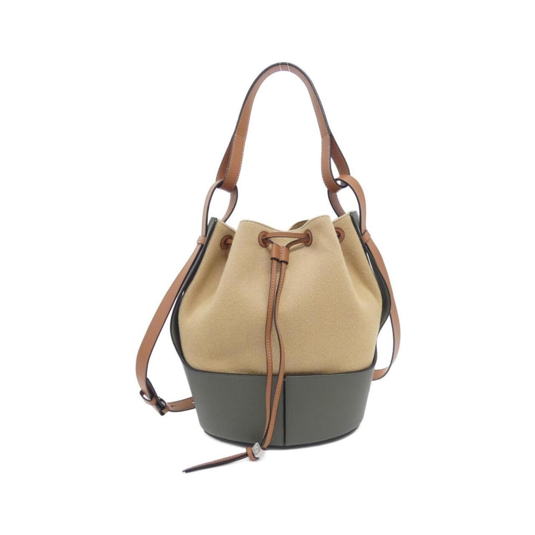 Loewe Balloon A710AC3X31 Shoulder Bag: --- Catalog ---Category: SizeSize (HxWxD): 28cm x 21cm x 16cm / 11.02'' x 8.26'' x 6.29''Category: DesignType: Shoulder bagColor: BeigeGender: Women,MenMaterial: Canvas Category: GeneralMPN: A710AC3X3