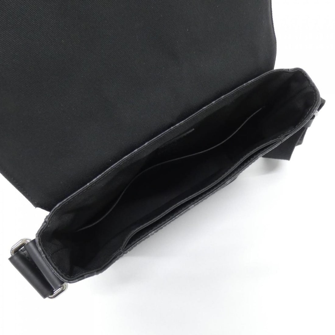 Louis Vuitton Monogram Eclipse District PM M44000 Shoulder Bag - 7