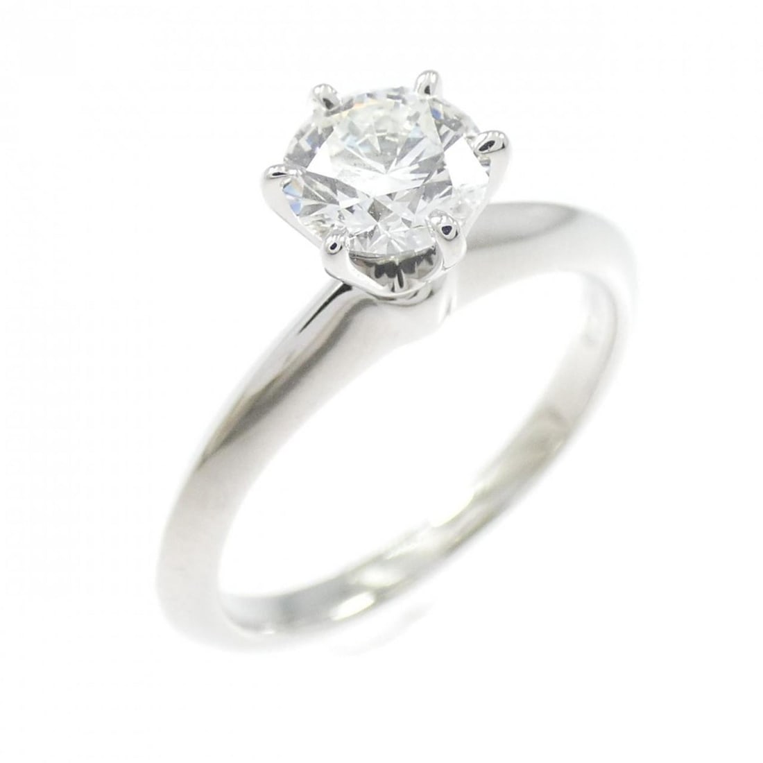 Tiffany Classic Solitaire Ring 0.51CT H VS1 3EXT: --- Catalog ---Category: SizeJP Size: 6.5US Size: 6.5Category: DesignType: Anniversary ringColor: SilverGender: WomenMaterial: Platinum 950Category: GeneralBrand: Tiffany--- Item List ---Section: