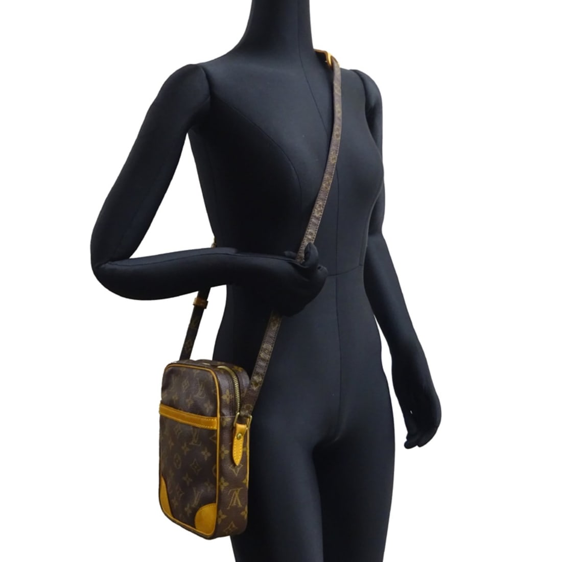 Cartier Wedding Ring - 9