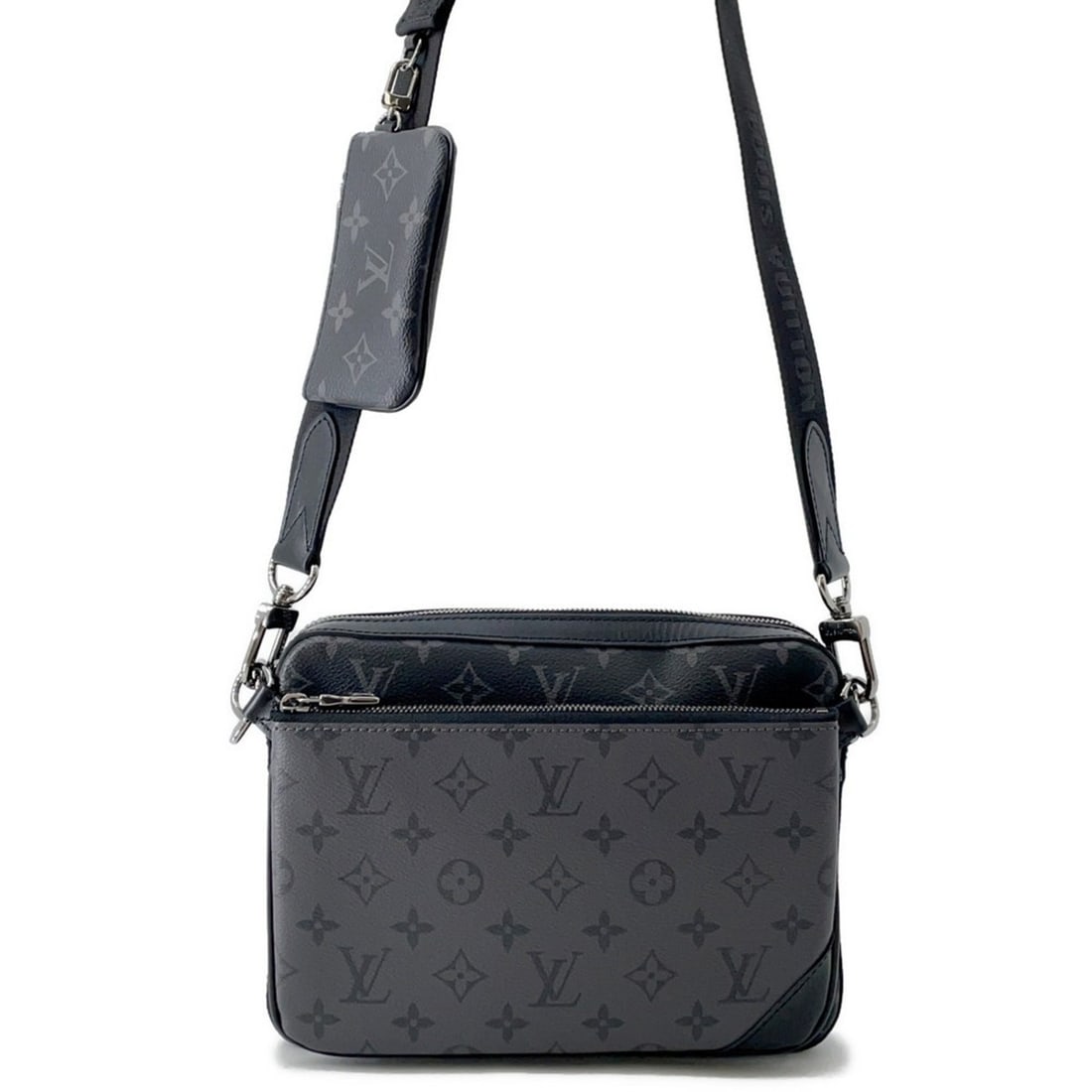 Louis Vuitton Monogram Eclipse Reverse Trio Shoulder Bag M69443 Black: --- Catalog ---Category: SizeWeight: 700g / 1.54lb.Size (HxWxD): 19.5cm x 25cm x 4.5cm / 7.67'' x 9.84'' x 1.77''Strap Length: 93cm - 136cm / 36.61'' - 53.54''Category: DesignType: Shoulder bagColor:
