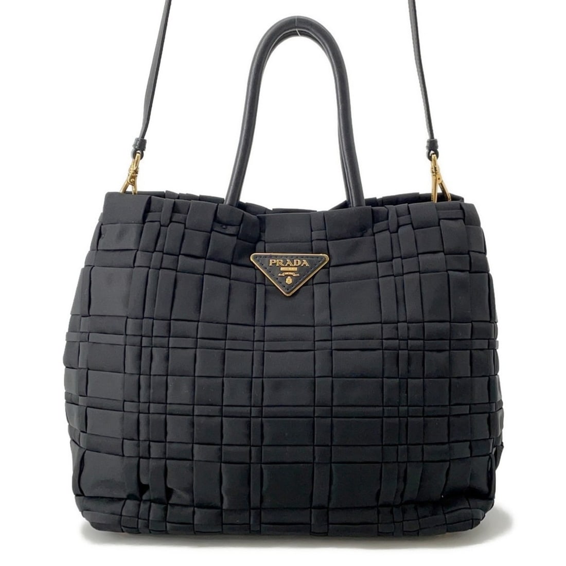 Prada Tessuto Nylon Handbag BN1653 PRADA 2-way Black: --- Catalog ---Category: SizeSize (HxWxD): 24cm x 29cm x 17cm / 9.44'' x 11.41'' x 6.69''Category: DesignType: HandbagColor: BlackGender: WomenMaterial: Nylon Category: GeneralMPN: BN1653Brand: PradaC