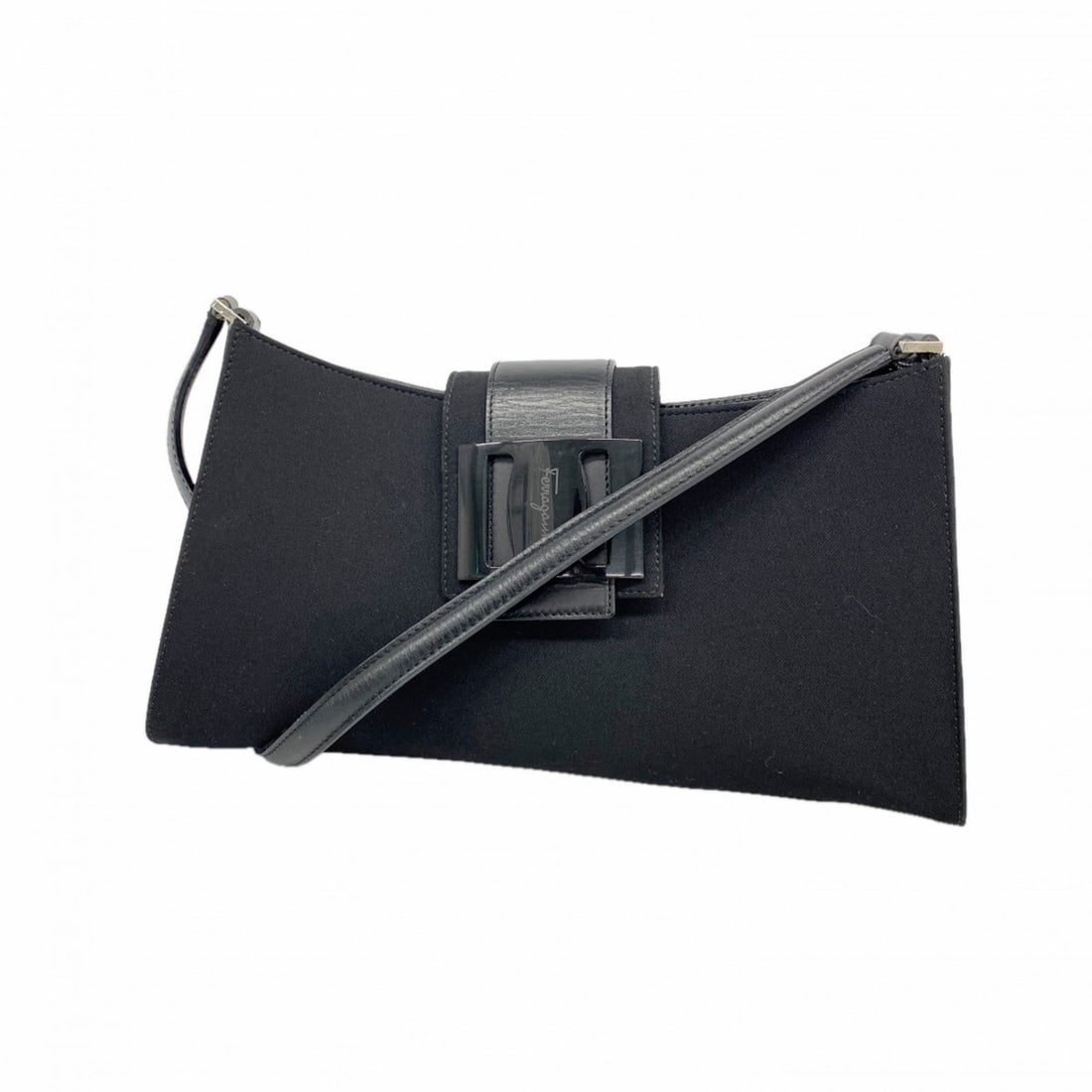 Salvatore Ferragamo Vara Canvas Handbag, Black, Women's: --- Catalog ---Category: SizeSize (HxWxD): 15.5cm x 30.5cm x 4.5cm / 6.1'' x 12'' x 1.77''Category: DesignType: HandbagColor: BlackGender: WomenMaterial: Canvas Hardware Color: SilverCategory: General