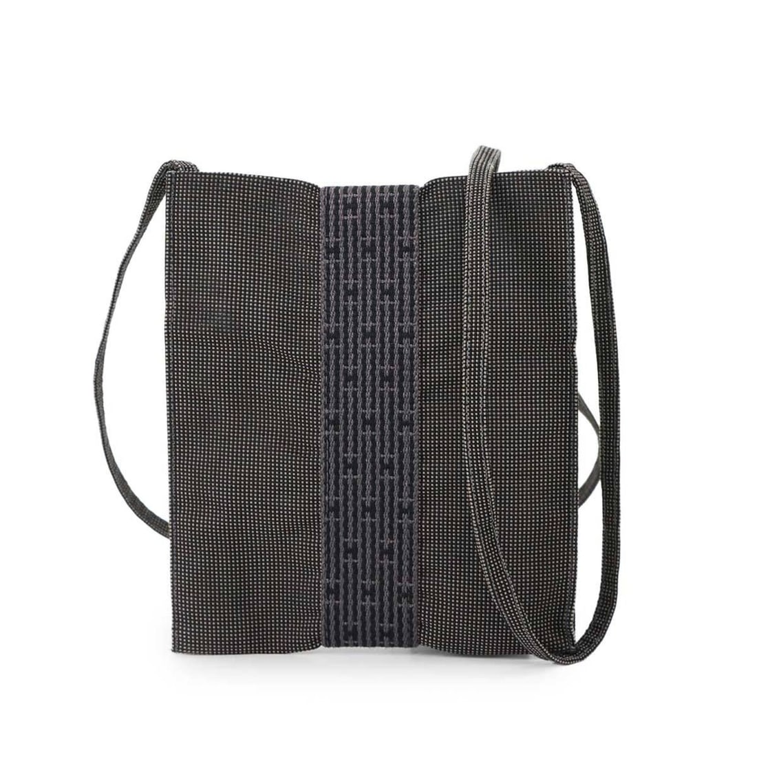 Hermes Hermès Herline Pochette Shoulder Bag in Gray Canvas: --- Catalog ---Category: SizeSize (HxWxD): 19cm x 16.5cm x 1.5cm / 7.48'' x 6.49'' x 0.59''Category: DesignType: Pochette, Shoulder bagColor: GrayGender: WomenMaterial: Canvas Category: GeneralBrand: