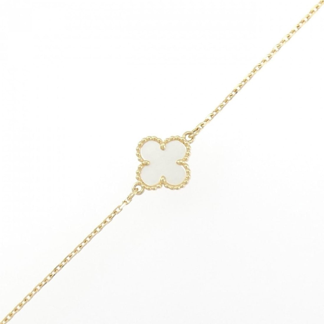 Van Cleef & Arpels Sweet Alhambra Bracelet: --- Catalog ---Category: SizeLength: 16cm - 17.5cm / 6.29'' - 6.88''Category: DesignType: Charm braceletGender: WomenMaterial: Yellow gold (18K)Category: GeneralBrand: Van Cleef & Arpels--- Item List