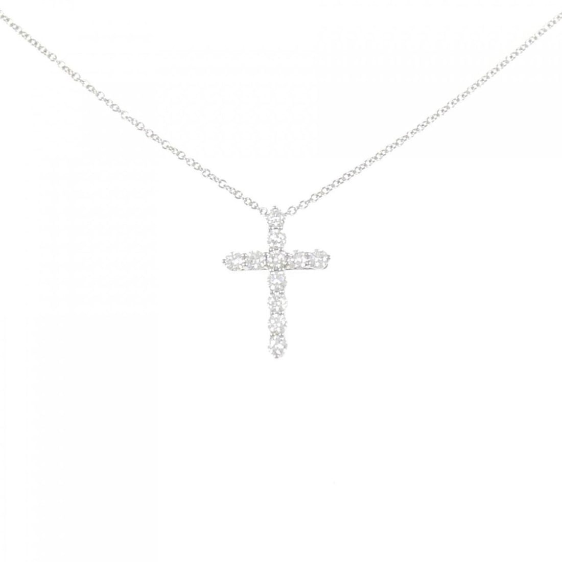 Tiffany small cross necklace: --- Catalog ---Category: SizePendant Size: 18.1mm x 12.9mm / 0.71'' x 0.5''Neck Circumference: 46 cm / 18.11''Category: DesignColor: PlatinumStone: DiamondGender: WomenMaterial: Platinum 950Pendant
