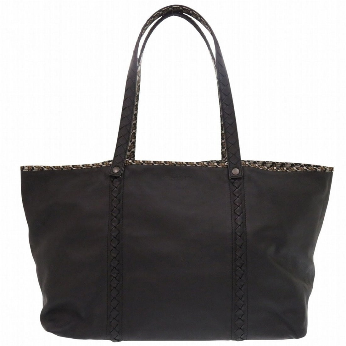 Excellent condition Bottega Veneta Intrecciato reversible tote bag with butterfly pattern, 547381,: --- Catalog ---Category: DesignType: Tote bagColor: Beige, Black, CreamGender: WomenMaterial: Intrecciato , Nylon Category: GeneralLine: IntrecciatoBrand: Bottega VenetaModel: 547381Country of Origin: