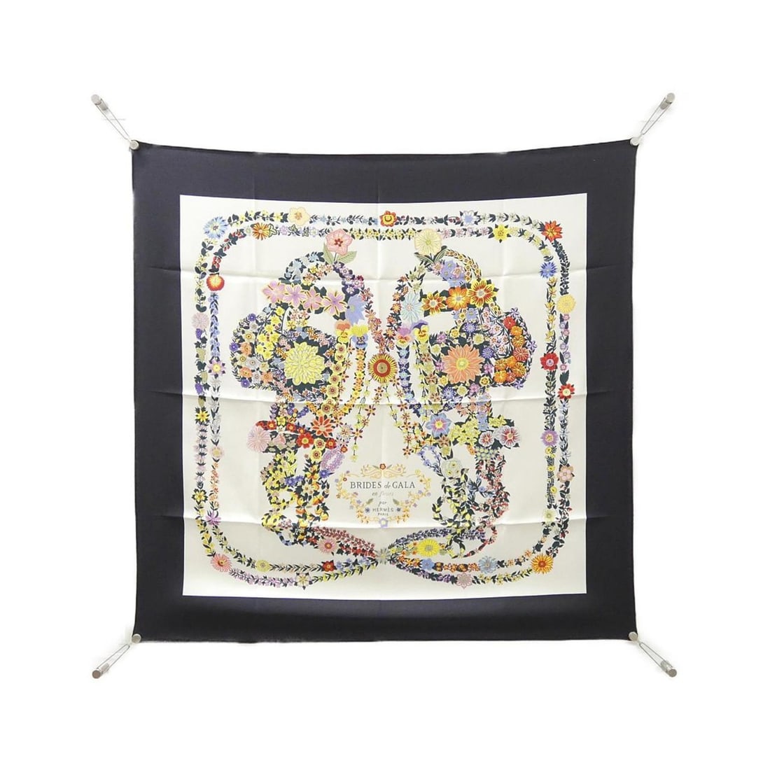 Hermes Hermès BRIDE DE GALA EN FLEURS Carré 004192S Scarf Muffler: --- Catalog ---Category: SizeSize (LxW): 90cm x 90cm / 35.43'' x 35.43''Category: DesignType: ScarfColor: BlackGender: Men,WomenMaterial: Silk Category: GeneralMPN: 004192SBrand: Hermes--- Item List -