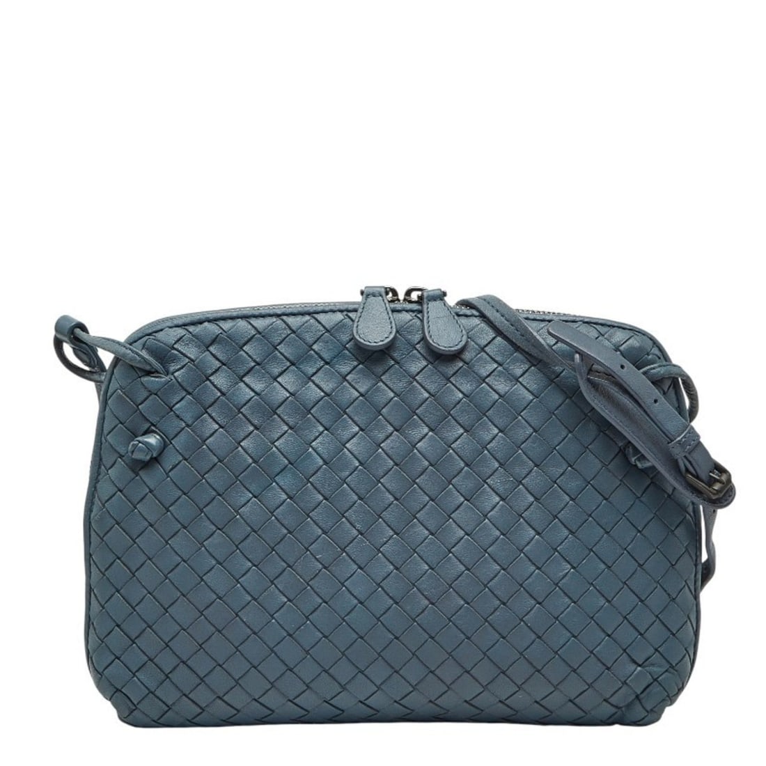 Bottega Veneta Intrecciato Shoulder Bag Blue Leather Women's BOTTEGAVENETA: --- Catalog ---Category: SizeSize (HxWxD): 20cm x 26cm x 4cm / 7.87'' x 10.23'' x 1.57''Category: DesignType: Shoulder bagColor: BlueGender: WomenMaterial: Leather Category: GeneralBrand: Bottega Vene