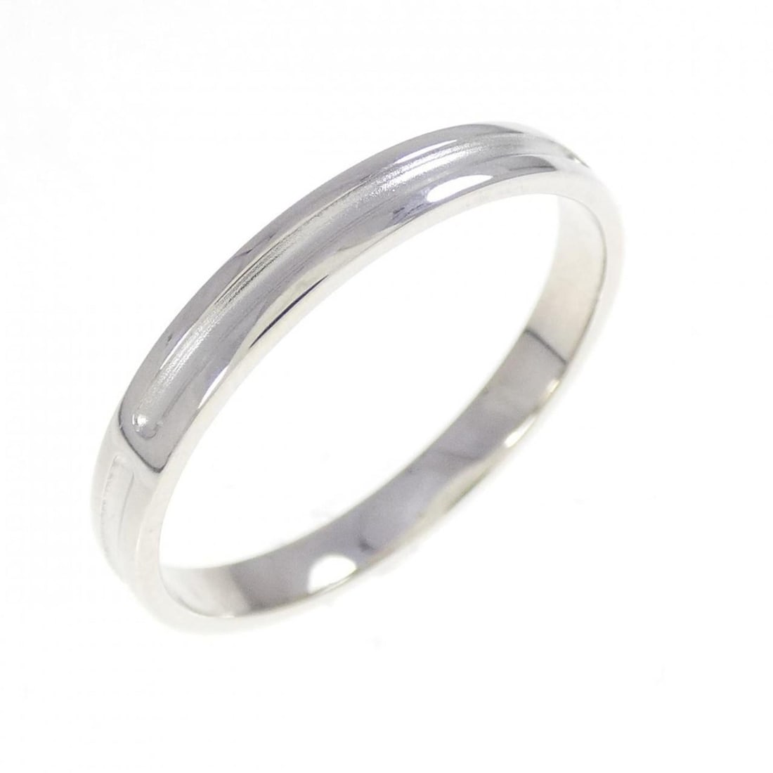 Hermes Mini Empreinte Ring: --- Catalog ---Category: SizeUS Size: 8.5Brand Size: 57Category: DesignType: Band ringGender: WomenMaterial: White gold (18K)Category: GeneralBrand: Hermes--- Item List ---Section: ConditionRanking: