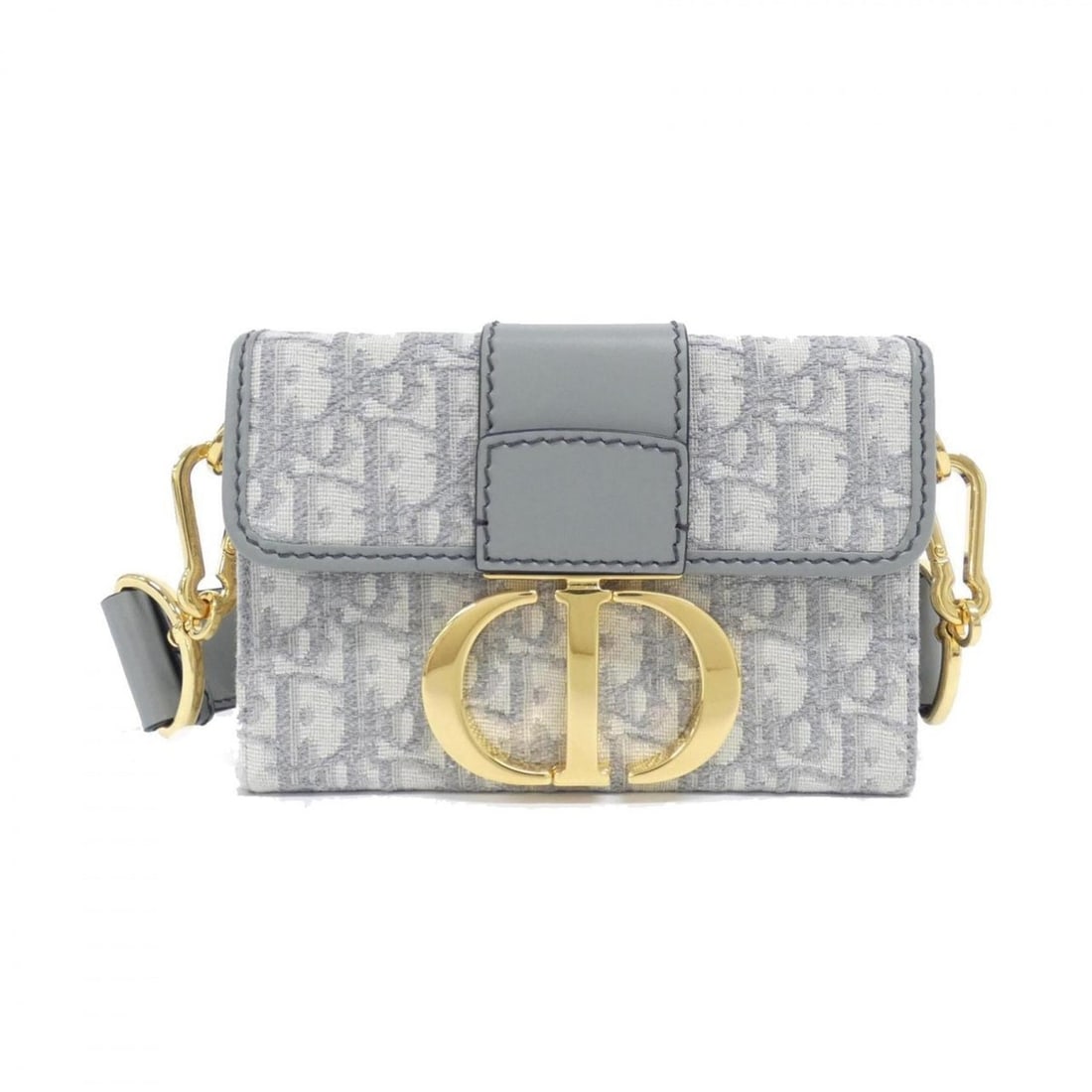 Christian Dior DIOR OBLIQUE 30 Montaigne Box Handbag M9204UTZQ Shoulder Bag: --- Catalog ---Category: SizeSize (HxWxD): 12cm x 18cm x 5cm / 4.72'' x 7.08'' x 1.96''Category: DesignType: Handbag, Shoulder bagColor: GrayGender: WomenMaterial: Canvas , Leather Hardware Color: