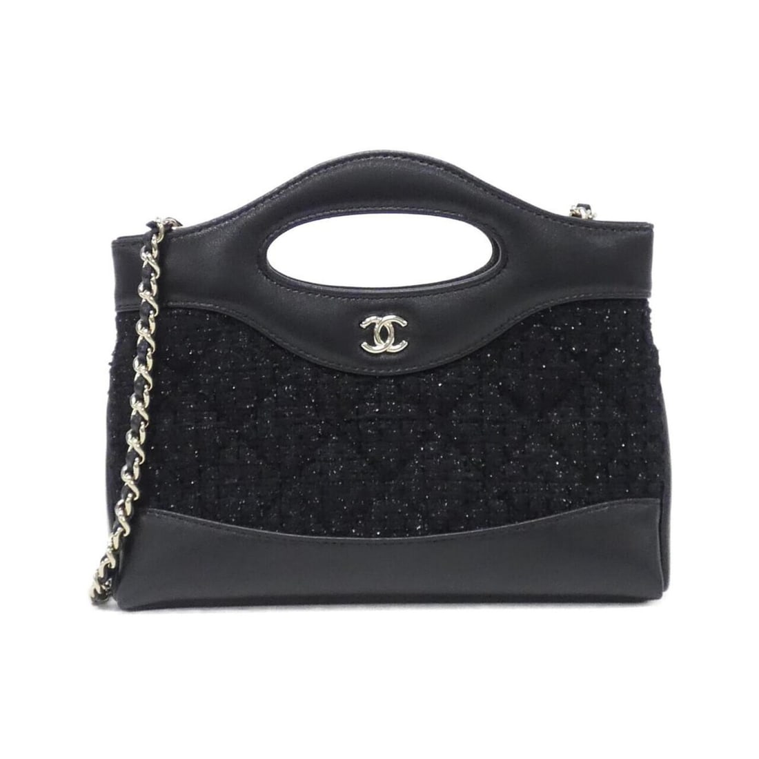 Chanel 31 Line AP3656 Handbag: --- Catalog ---Category: SizeSize (HxWxD): 13cm x 19.5cm x 3.5cm / 5.11'' x 7.67'' x 1.37''Category: DesignType: HandbagColor: BlackGender: WomenMaterial: Cotton , Leather Hardware Color: GoldLeather/