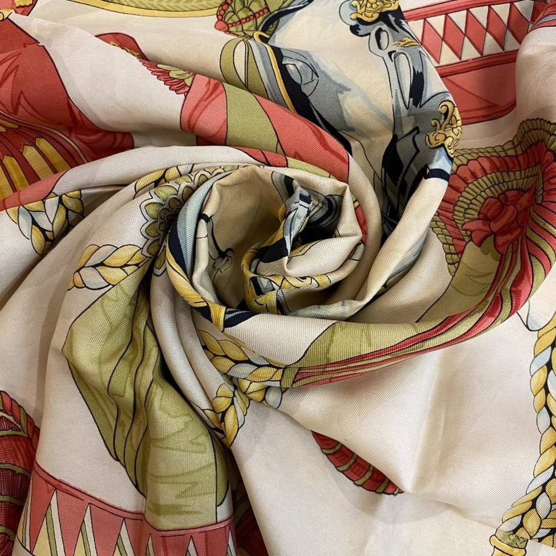 HERMES Carré 90 Front Rosette Scarf/Muffler in Red for Women (1 of 16)