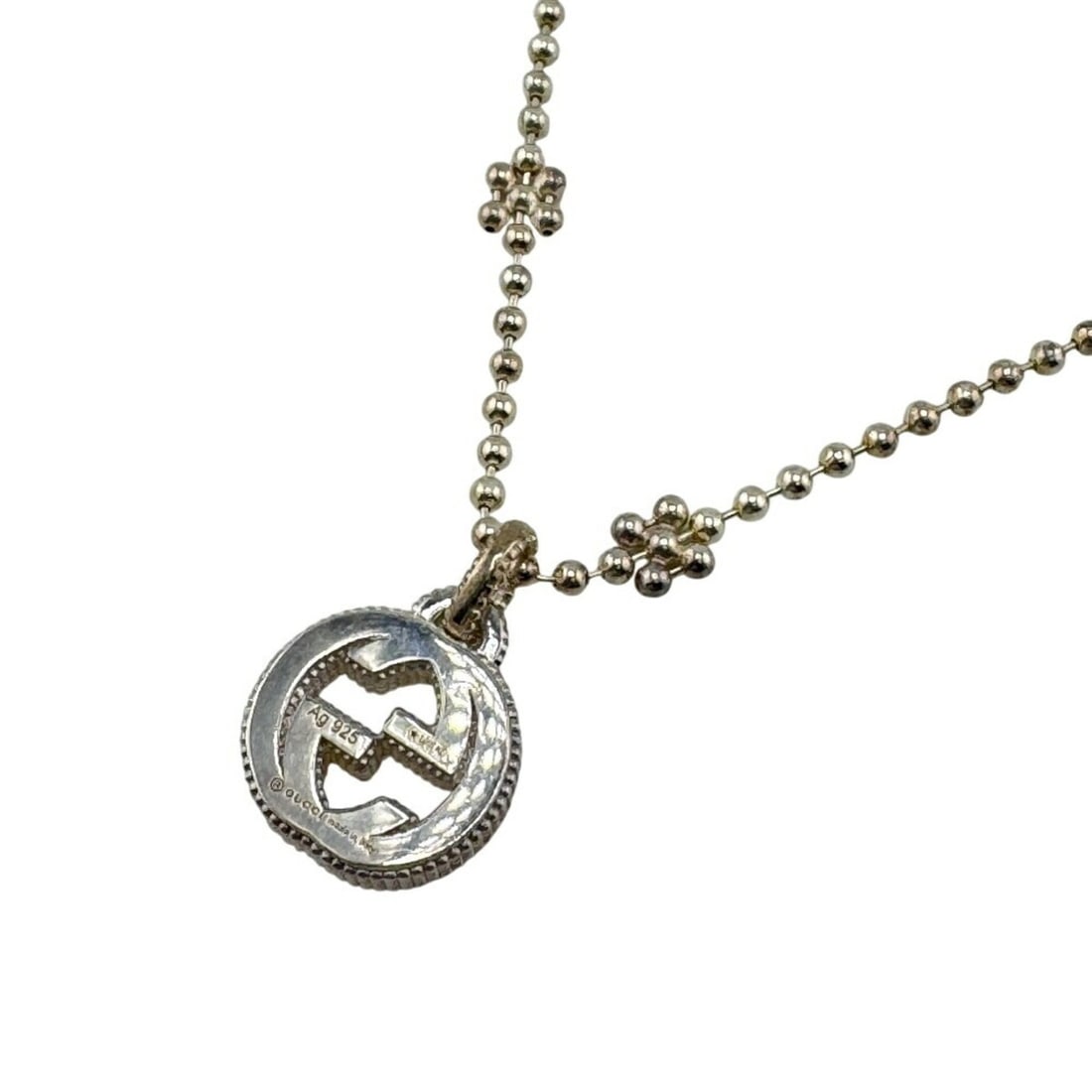 GUCCI Interlocking G Ball Chain Necklace in Silver: --- Catalog ---Category: SizeNeck Circumference: 42 cm / 16.53''Category: DesignColor: SilverGender: Women,MenMaterial: Silver 925Necklace Type: Neck chainCategory: GeneralBrand: Gucci--- Item List --