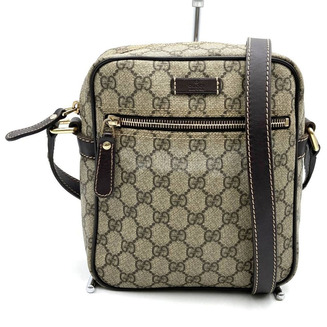 GUCCI 233268 Shoulder Bag in GG Supreme Canvas and Leather, Brown, for Men Women: --- Catalog ---Category: SizeWeight: 360g / 12.69oz.Size (HxWxD): 20cm x 19cm x 5cm / 7.87'' x 7.48'' x 1.96''Strap Length: 125cm / 49.21''Category: DesignType: Shoulder bagColor: BrownGender: Men,Wom