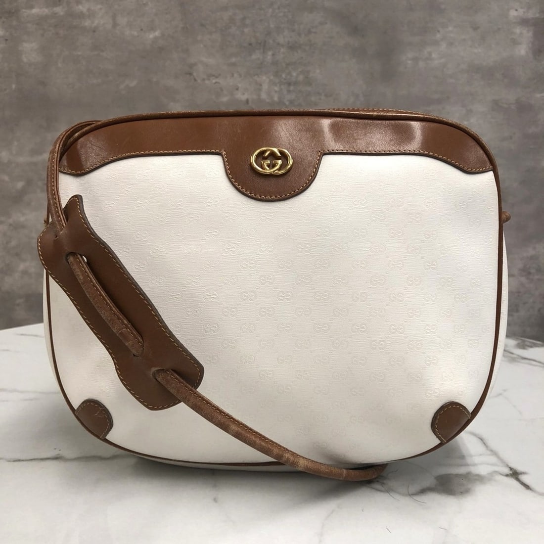 GUCCI Old Gucci 001 104 0558 Shoulder Bag in White and Brown with Micro GG Leather, Women's (1 of 18)
