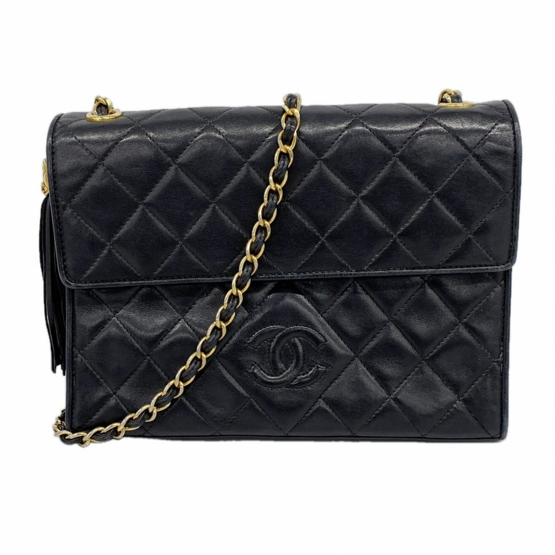 Chanel Shoulder Bag with Matelasse Chain Bag, Lambskin, Black, Women's: --- Catalog ---Category: SizeSize (HxWxD): 18cm x 23cm x 6cm / 7.08'' x 9.05'' x 2.36''Category: DesignType: Shoulder bagColor: BlackGender: WomenMaterial: Leather Hardware Color: GoldLeather/Fur Type