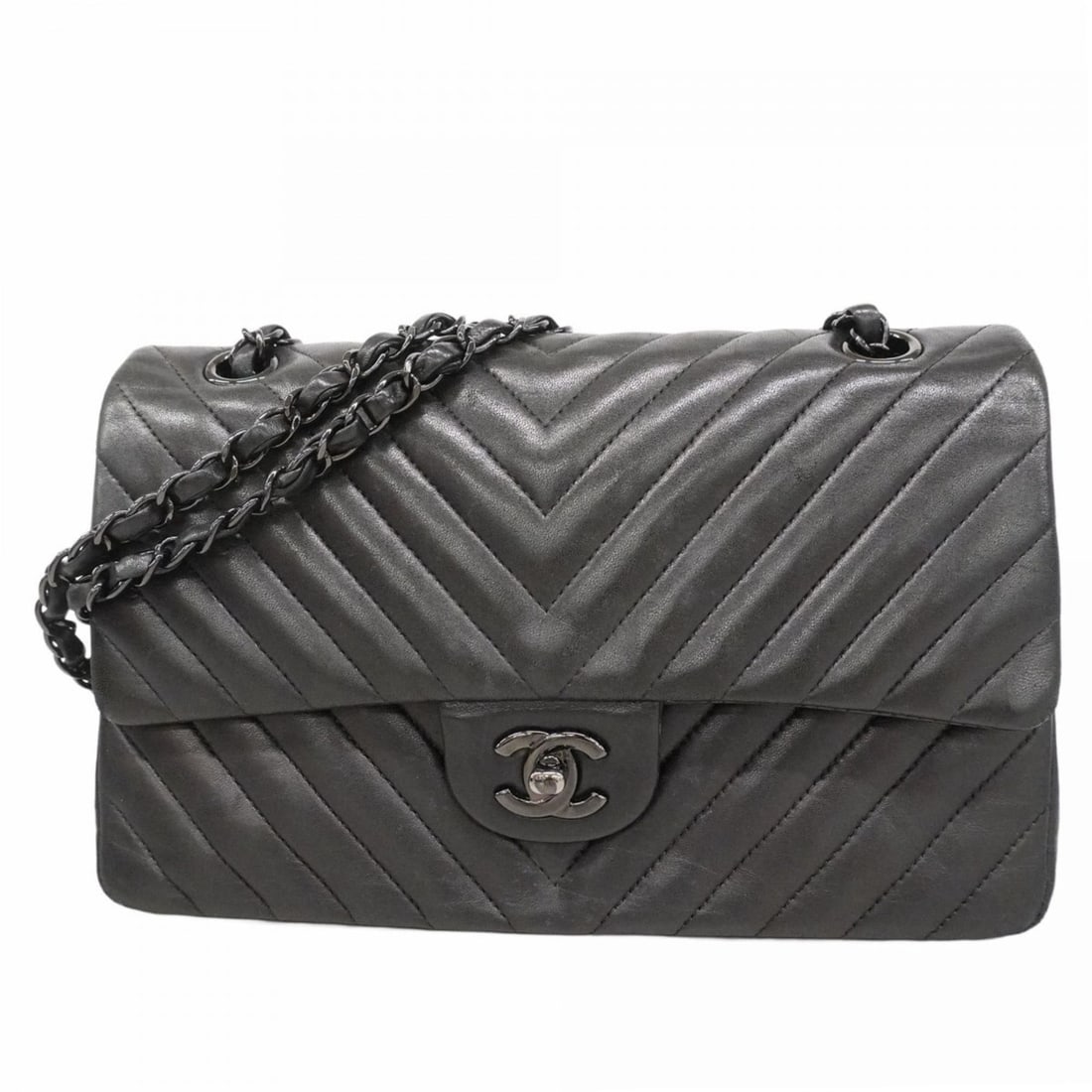 Chanel Shoulder Bag, V-Stitch, Double Flap, Chain, Chevron, Lambskin, Black, Women's: --- Catalog ---Category: SizeSize (HxWxD): 16cm x 25.5cm x 6cm / 6.29'' x 10.03'' x 2.36''Category: DesignType: Shoulder bagColor: BlackGender: WomenMaterial: Leather Leather/Fur Type: LambskinCategor