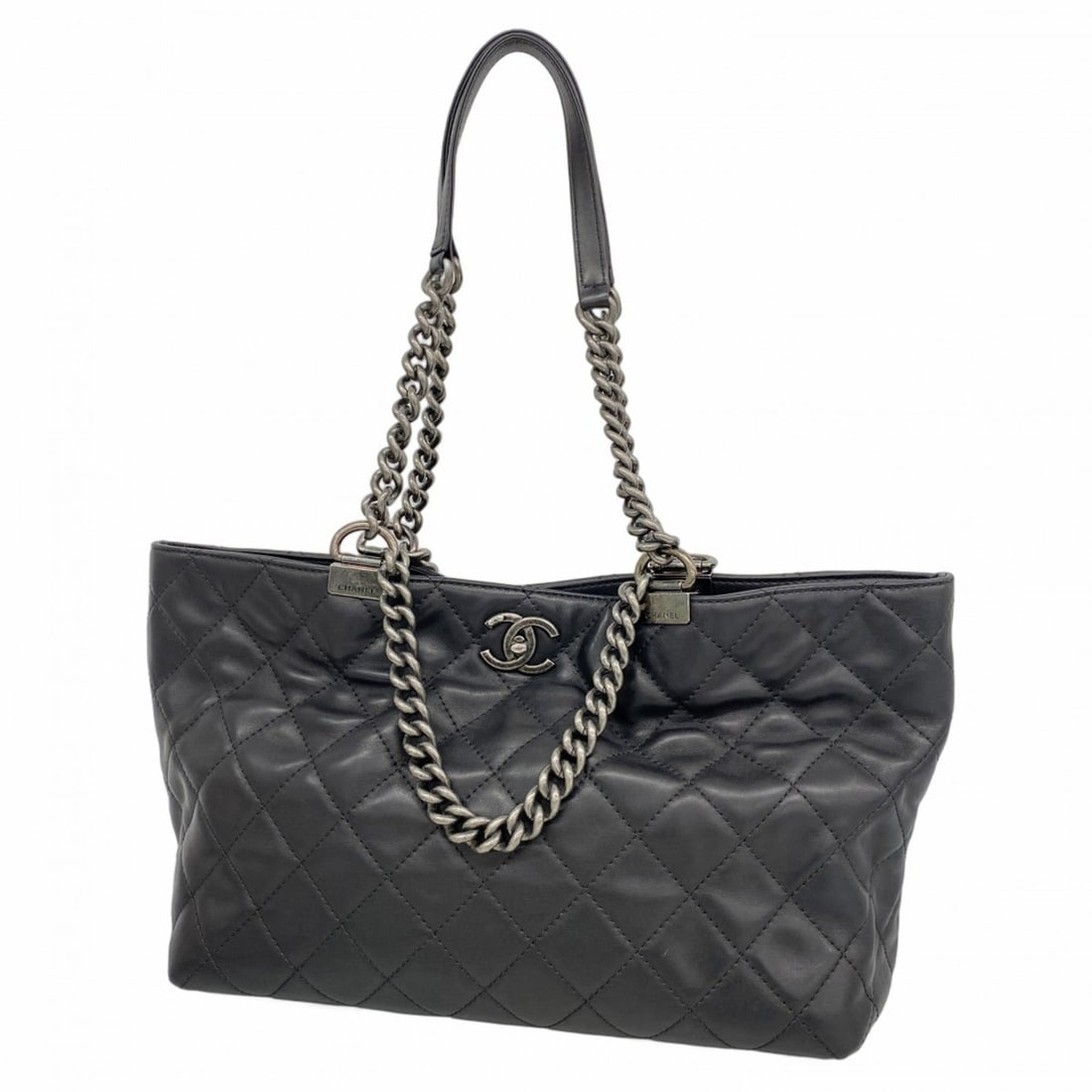 Chanel Matelasse Handbag with Chain Shoulder Strap, Black Lambskin, 2-Way Bag for Women: --- Catalog ---Category: SizeSize (HxWxD): 24cm x 33cm x 15cm / 9.44'' x 12.99'' x 5.9''Category: DesignType: HandbagColor: BlackGender: WomenMaterial: Leather Hardware Color: SilverLeather/Fur Type: