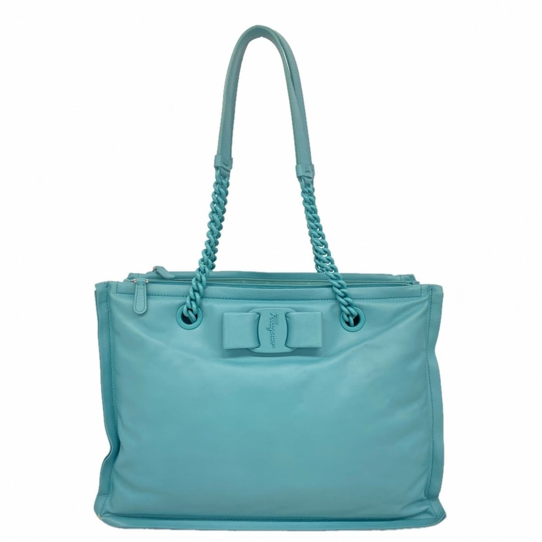 Salvatore Ferragamo Vara Leather Shoulder Bag in Blue-Green for Women: --- Catalog ---Category: SizeSize (HxWxD): 24cm x 32cm x 11.5cm / 9.44'' x 12.59'' x 4.52''Category: DesignType: Shoulder bagColor: Blue greenGender: WomenMaterial: Leather Hardware Color: SilverCateg