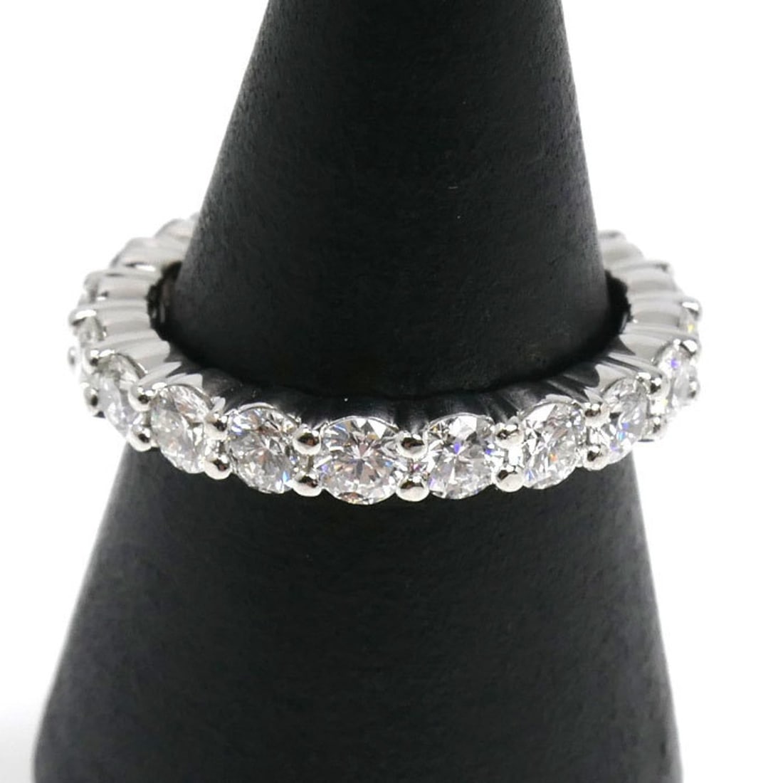 HARRY WINSTON Pt950 Platinum Prong-Set Full Eternity Ring with 1 Diamond, 6.2g, Women's: --- Catalog ---Category: SizeJP Size: 11US Size: 6Category: DesignType: Band ringStone: DiamondGender: WomenMaterial: Platinum 950Category: GeneralBrand: Harry WinstonCountry of Origin: USA--- Item Li