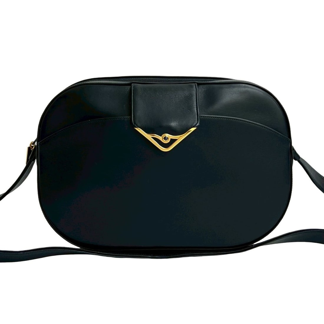 CARTIER Sapphire Line Calf Leather Mini Shoulder Bag Pochette Navy 22463: --- Catalog ---Category: SizeSize (HxWxD): 16cm x 25cm x 6cm / 6.29'' x 9.84'' x 2.36''Category: DesignType: Pochette, Shoulder bagColor: NavyGender: WomenMaterial: Leather Leather/Fur Type: CalfskinC