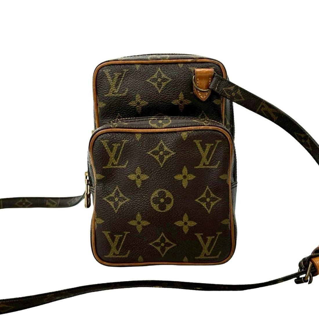 LOUIS VUITTON Amazon Monogram Leather Mini Shoulder Bag/Pochette Brown g452c: --- Catalog ---Category: SizeSize (HxWxD): 18cm x 12cm x 4.5cm / 7.08'' x 4.72'' x 1.77''Category: DesignType: Pochette, Shoulder bagColor: BrownGender: WomenMaterial: Leather , PVC Category: GeneralB