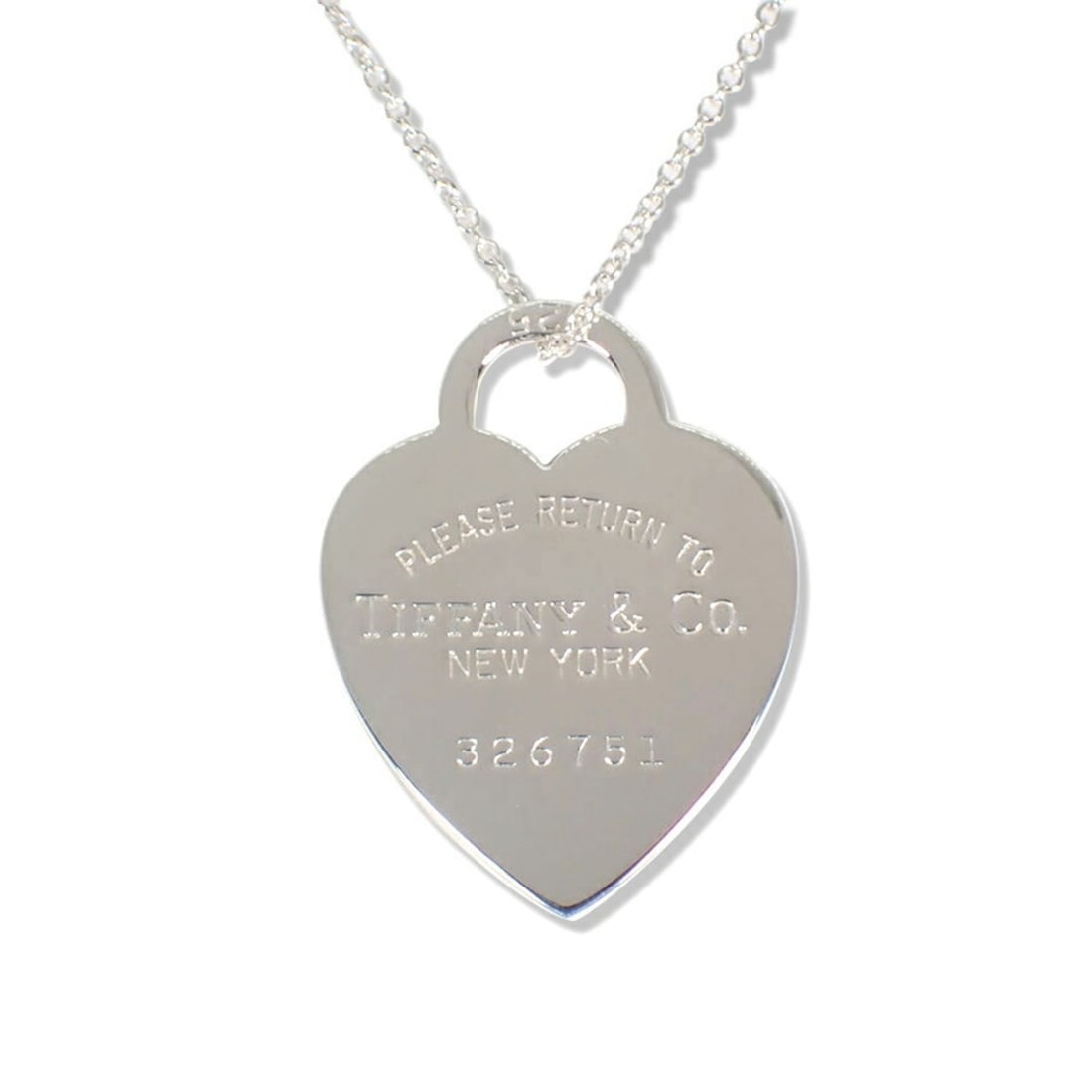 TIFFANY 925 Return to Tiffany Heart Tag Pendant: --- Catalog ---Category: SizePendant Size: 26.8mm x 20.4mm / 1.05'' x 0.8''Neck Circumference: 41 cm / 16.14''Category: DesignGender: WomenMaterial: Sterling silver 925Necklace Type: