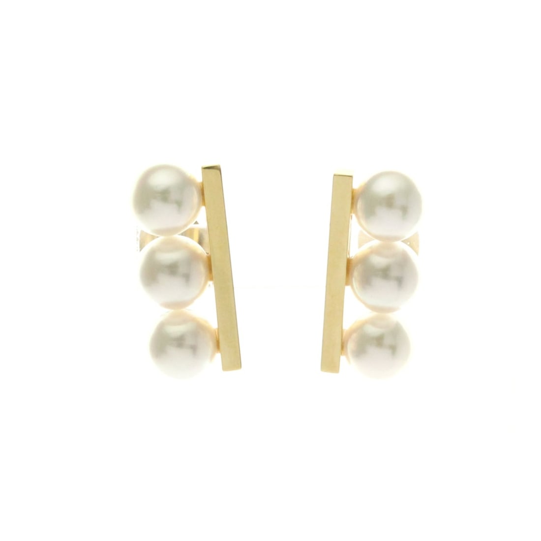 Tasaki Balance Neo Earrings Pearl Yellow Gold (18K) Stud Earrings Gold: --- Catalog ---Category: SizeWeight: 5.8g / 0.2oz.Size (HxWxD): 8.60mm x 20.00mm / 0.34'' x 0.79''Category: DesignType: Stud earringsColor: GoldMetal: GoldStone: PearlStyle: FashionGender: Men,WomenMa