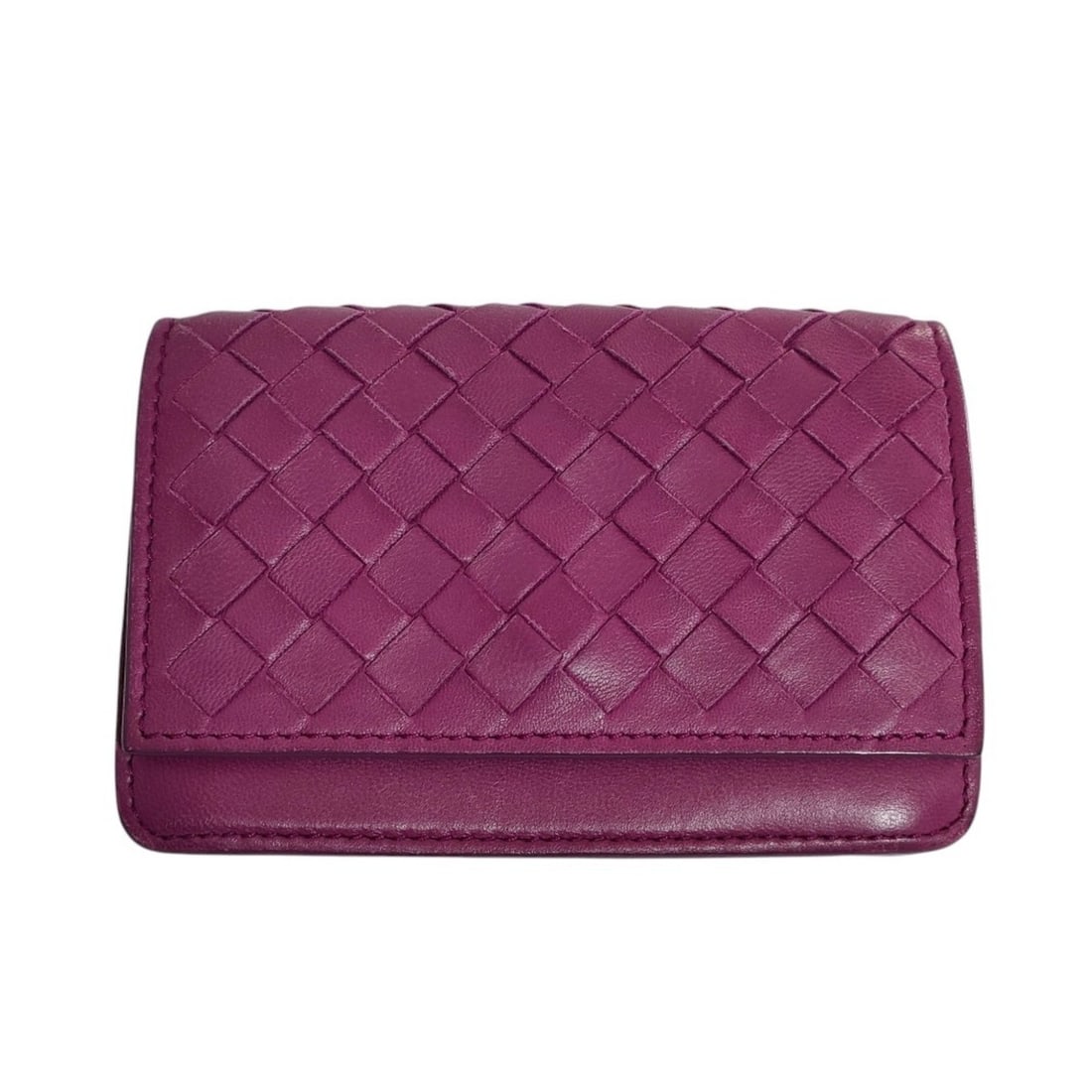 BOTTEGA VENETA Intrecciato Leather Business Card Case 133945 Purple Women's Luxs Pre-owned Brands: --- Catalog ---Category: DesignType: Business card caseColor: PurpleGender: WomenMaterial: Leather Category: GeneralLine: IntrecciatoBrand: Bottega VenetaCategory: Physical PropertiesSize (HxWxD): 7cm