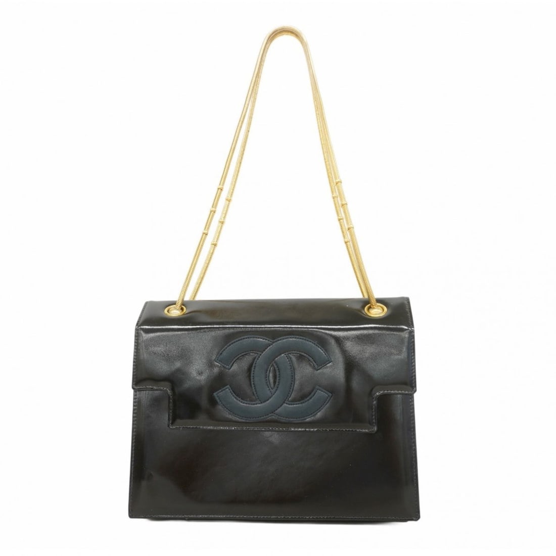Chanel shoulder bag in patent leather, black, for women: --- Catalog ---Category: SizeSize (HxWxD): 20cm x 25.5cm x 8cm / 7.87'' x 10.03'' x 3.14''Category: DesignType: Shoulder bagColor: BlackGender: WomenMaterial: Patent leather Hardware Color: GoldCatego
