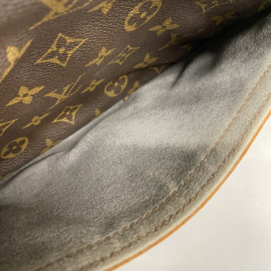 Cartier Trinity Star Ring - 14