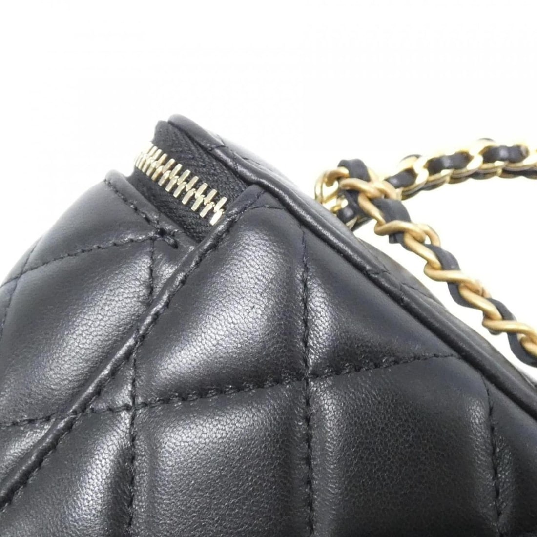 Chanel AP3012 Shoulder Bag - 5