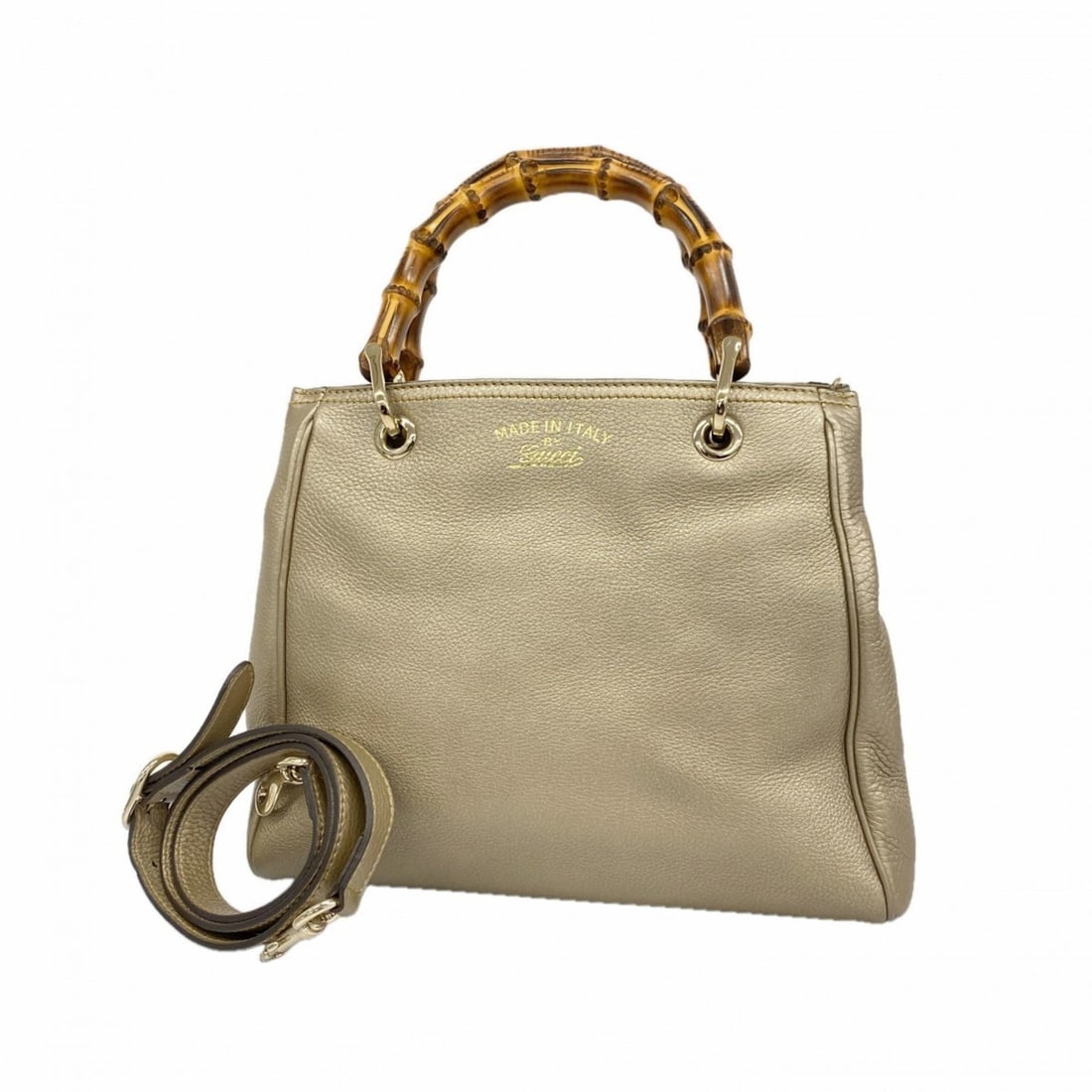Gucci Bamboo Handbag 336032 Leather Beige Champagne 2-Way Bag for Women: --- Catalog ---Category: SizeSize (HxWxD): 23cm x 28cm x 11cm / 9.05'' x 11.02'' x 4.33''Category: DesignType: HandbagColor: BeigeGender: WomenMaterial: Leather Hardware Color: Champagne goldCategory: