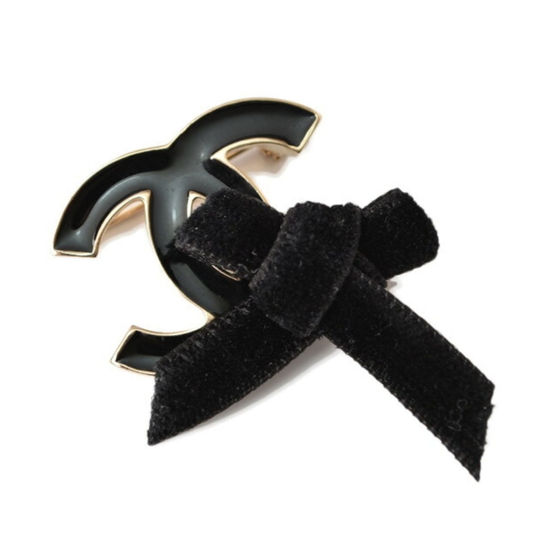 CHANEL brooch pin here mark ribbon motif gold black: --- Catalog ---Category: SizeSize (HxWxD): 2.2cm x 3cm / 0.86'' x 1.18''Category: DesignType: Pin broochColor: GoldGender: WomenMaterial: MetalCategory: GeneralBrand: Chanel--- Item List ---Section: