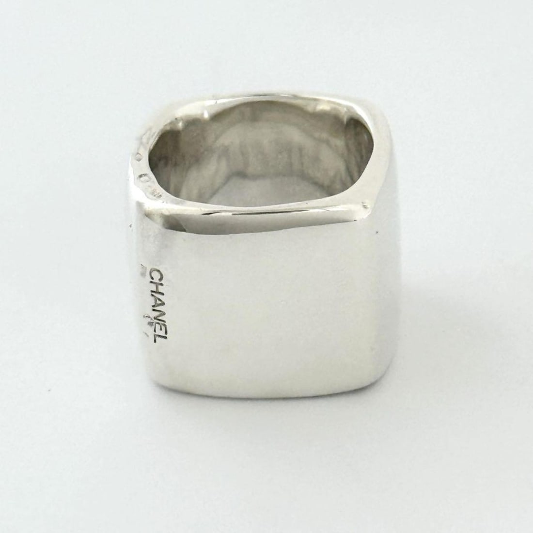 Chanel Vintage Wide Square Ring in 925 Sterling Silver (1 of 12)