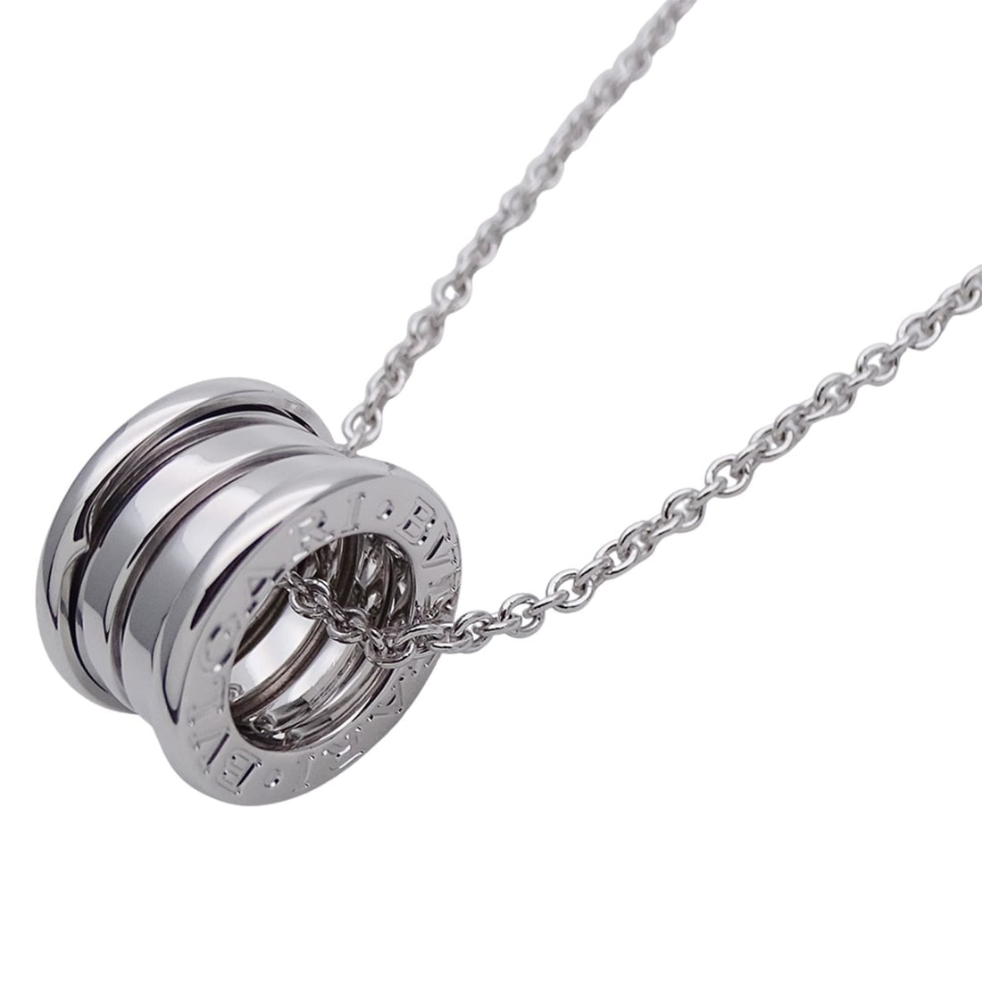 BVLGARI necklace for women, brand 750WG B-zero1 white gold jewelry: --- Catalog ---Category: SizePendant Size: 14.5mm x 9.1mm / 0.57'' x 0.35''Neck Circumference: 41.5 cm / 16.33''Category: DesignColor: White goldGender: WomenMaterial: White gold (18K)Necklace Type: N