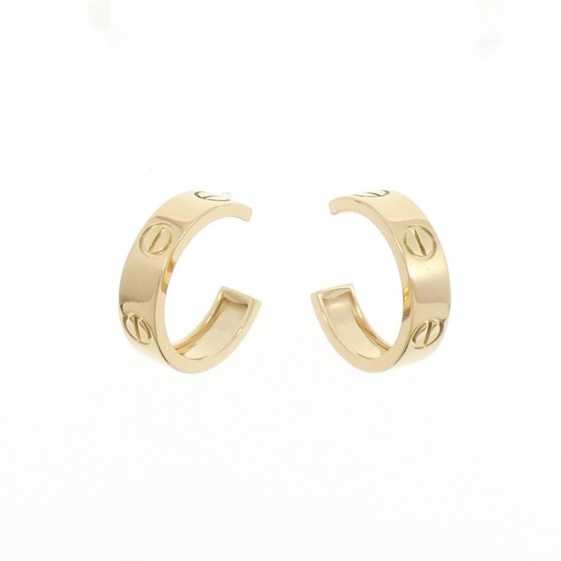 Cartier Love Earrings: --- Catalog ---Category: SizeSize (HxWxD): 19.70mm x 5.30mm / 0.78'' x 0.21''Category: DesignType: Stud earringsGender: WomenMaterial: Yellow gold (18K)Category: GeneralBrand: Cartier--- Item List ---