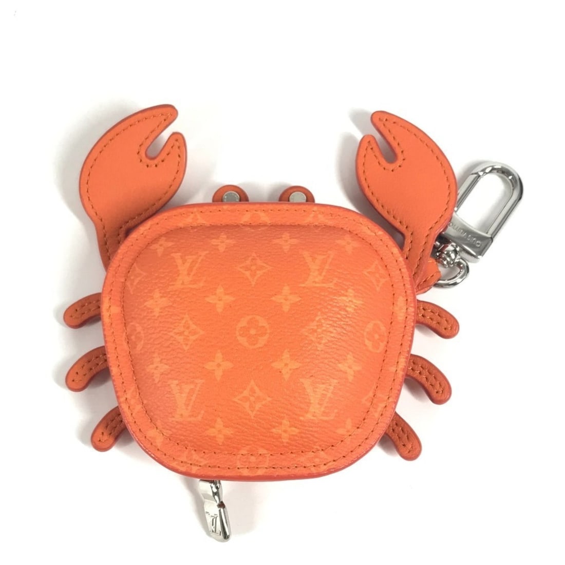 LOUIS VUITTON M01929 Monogram Accessory Bag Charm, LV Club Accessory, Crab Design, Wallet, Coin: --- Catalog ---Category: DesignType: Handbag charmColor: OrangeGender: Men,Women,UnisexMaterial: Leather, MonogramCategory: GeneralLine: MonogramBrand: Louis VuittonCountry of Origin: Spain--- Item Li