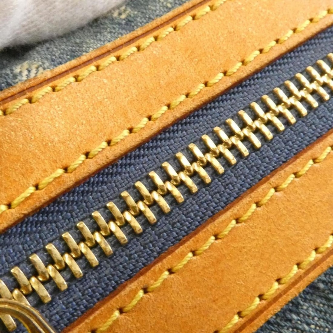 Tiffany Curved 9P Ring - 6