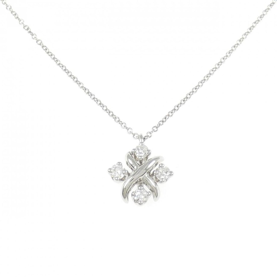 Tiffany Lynn Necklace: --- Catalog ---Category: SizePendant Size: 13.1mm x 11mm / 0.51'' x 0.43''Neck Circumference: 41 cm / 16.14''Category: DesignColor: SilverGender: WomenMaterial: Platinum 950Pendant Type: PendantNeckla