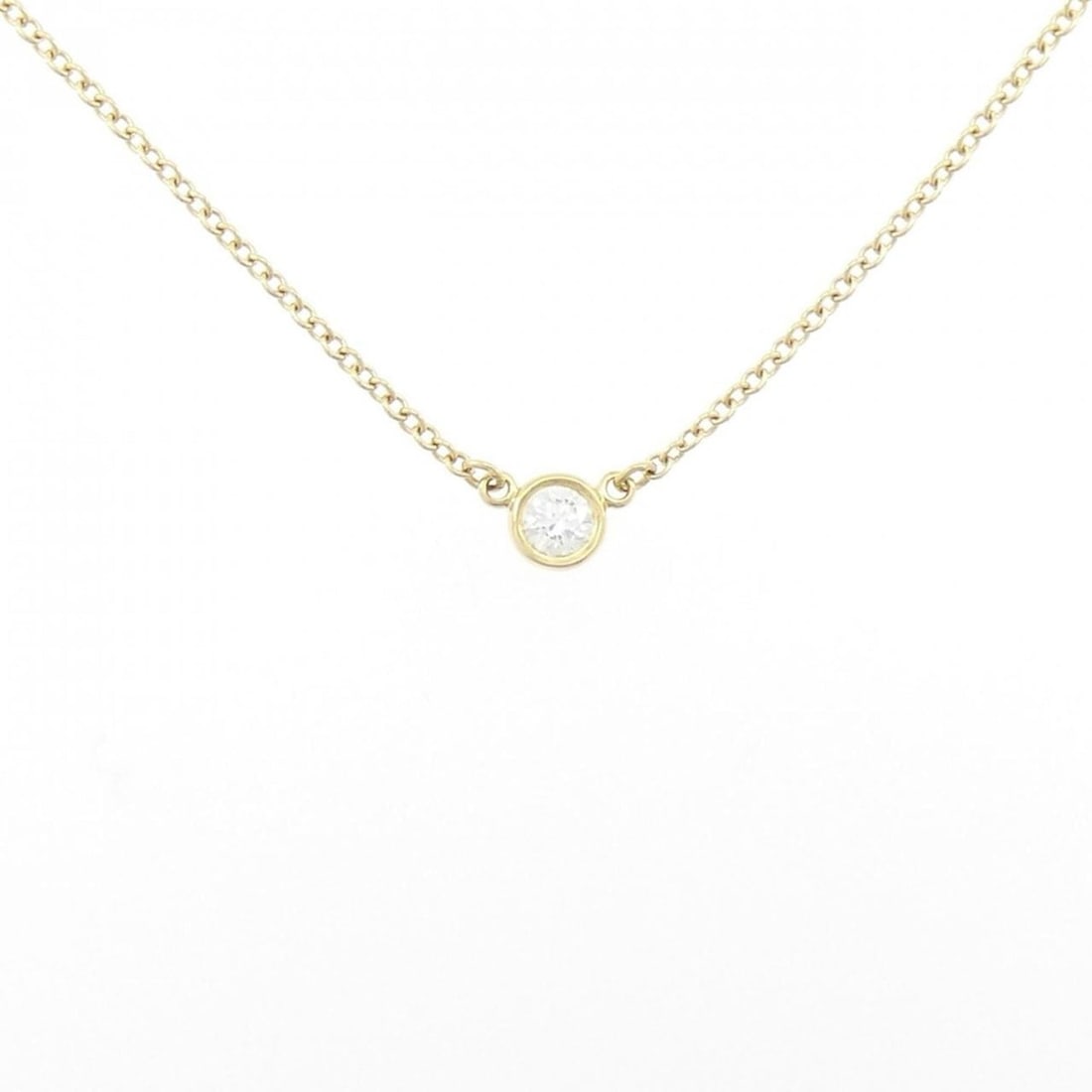 Tiffany By the Yard Necklace: --- Catalog ---Category: SizePendant Size: 3.8mm x 3.8mm / 0.14'' x 0.14''Neck Circumference: 41 cm / 16.14''Category: DesignColor: Yellow goldStone: DiamondGender: WomenMaterial: Yellow gold