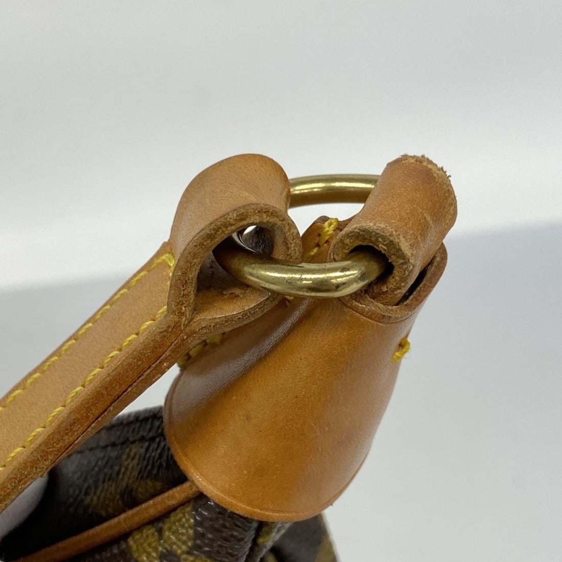 Cartier C de Ring - 8