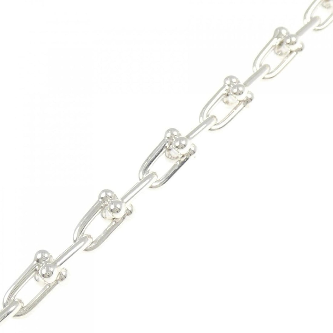 Tiffany Link Small Bracelet: --- Catalog ---Category: SizeLength: 17cm / 6.69''Category: DesignType: Charm braceletGender: WomenMaterial: Silver 925Category: GeneralBrand: Tiffany--- Item List ---Section: ConditionRanking: Rank