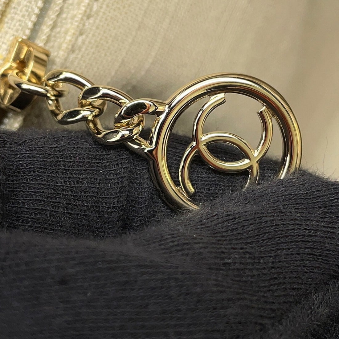 Tiffany Classic Solitaire Ring 0.21CT D VS1 - 14