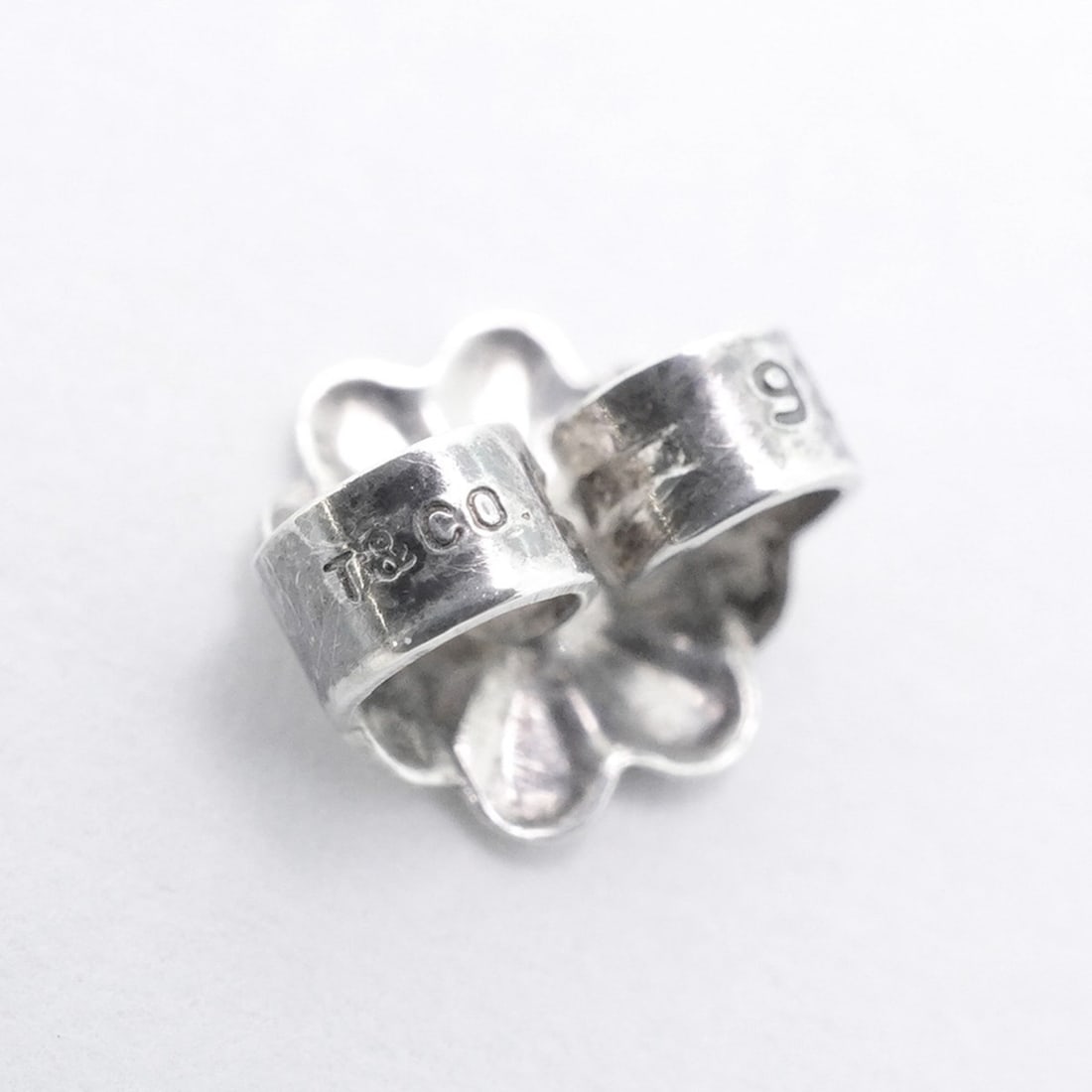 Tiffany Classic Solitaire Ring 0.21CT D VS1 - 6