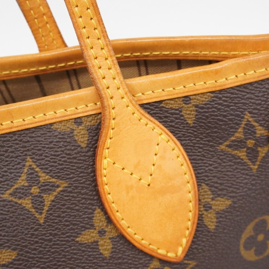 Chanel Ultra Collection Large Ring - 13