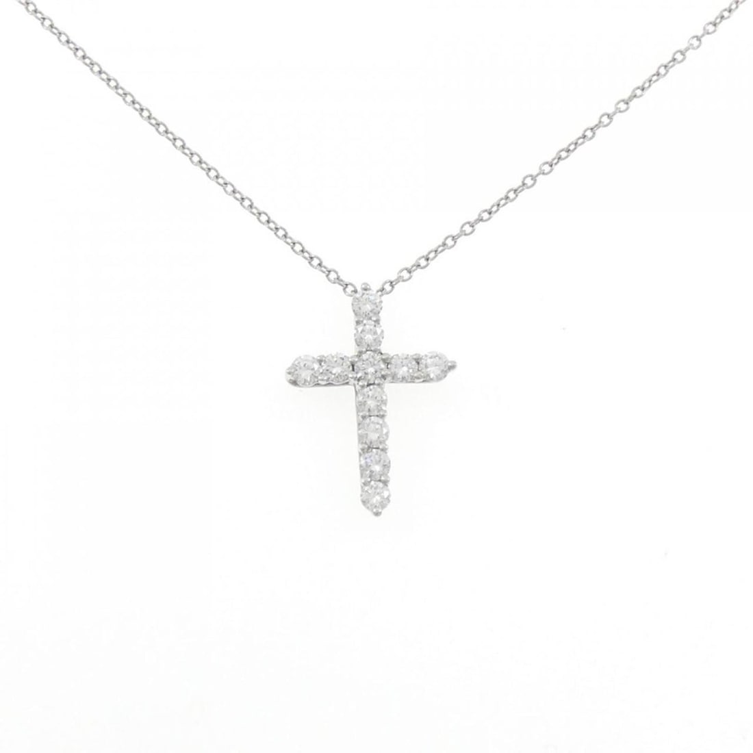 Tiffany small cross necklace: --- Catalog ---Category: SizePendant Size: 18.3mm x 13.3mm / 0.72'' x 0.52''Neck Circumference: 41 cm / 16.14''Category: DesignStone: DiamondGender: WomenMaterial: Platinum 950Pendant Type: